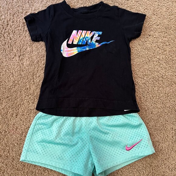 Nike Girls Outfit - Size 2T - Picture 1 of 4